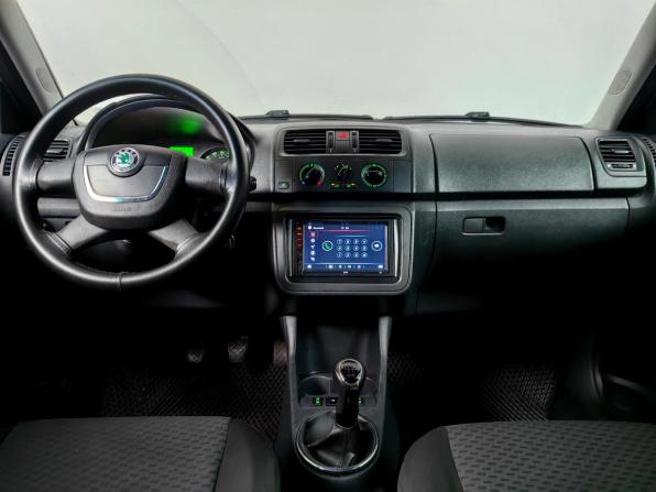 Skoda Fabia II Рестайлинг с пробегом 2011 года, цена 333 000 рублей, 207895 км, хэтчбек, Автокод Объявления