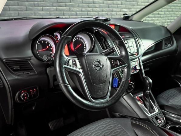 Opel Zafira C с пробегом 2013 года, цена 1 100 000 рублей, 95175 км, минивэн, Автокод Объявления