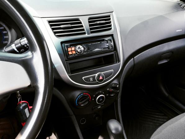 Hyundai Solaris I с пробегом 2013 года, цена 932 000 рублей, 87023 км, седан, Автокод Объявления