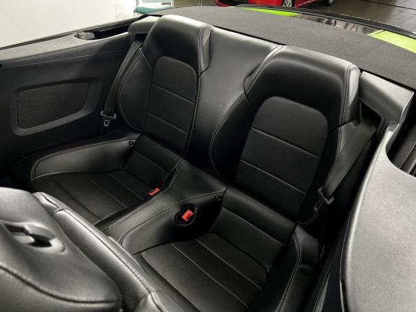 Ford Mustang VI Рестайлинг с пробегом 2019 года, цена 2 799 000 рублей, 80000 км, кабриолет, Автокод Объявления