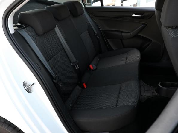Volkswagen Polo VI с пробегом 2022 года, цена 1 550 000 рублей, 94103 км, лифтбек, Автокод Объявления