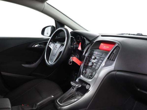 Opel Astra J Рестайлинг с пробегом 2013 года, цена 599 000 рублей, 184773 км, хэтчбек, Автокод Объявления