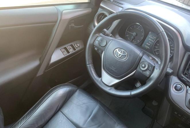 Toyota RAV4 IV (XA40) Рестайлинг с пробегом 2016 года, цена 2 335 000 рублей, 133119 км, внедорожник, Автокод Объявления