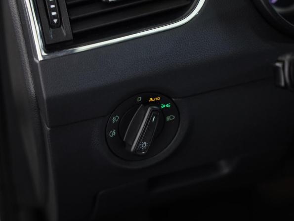 Skoda Octavia III (A7) Рестайлинг с пробегом 2018 года, цена 1 149 000 рублей, 339541 км, лифтбек, Автокод Объявления