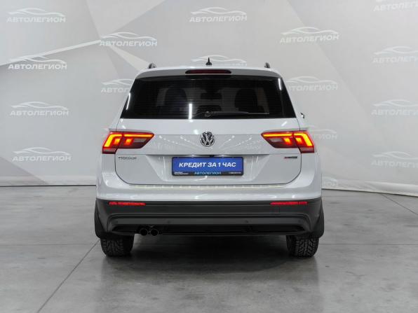 Volkswagen Tiguan II с пробегом 2019 года, цена 2 650 000 рублей, 87261 км, внедорожник, Автокод Объявления