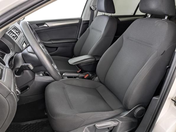 Volkswagen Jetta VI Рестайлинг с пробегом 2015 года, цена 1 475 000 рублей, 114842 км, седан, Автокод Объявления