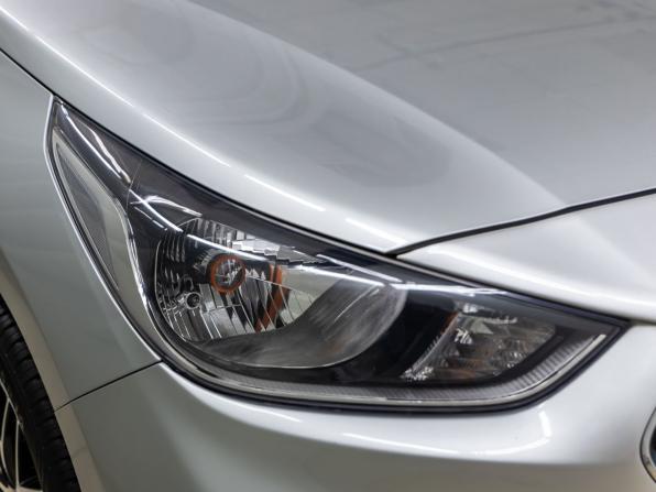 Hyundai Solaris II с пробегом 2019 года, цена 1 338 000 рублей, 89444 км, седан, Автокод Объявления