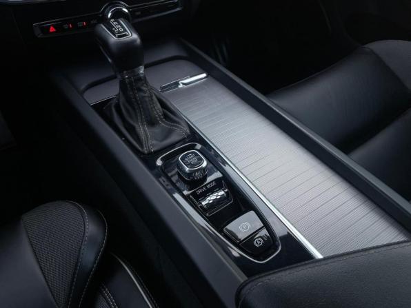 Volvo XC60 II с пробегом 2021 года, цена 3 499 000 рублей, 128043 км, внедорожник, Автокод Объявления