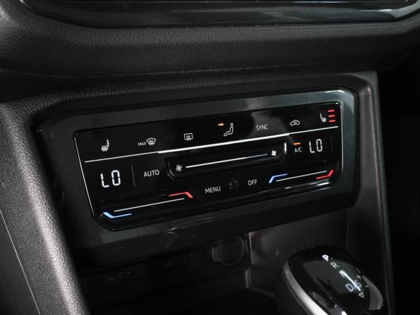 Volkswagen Tiguan II Рестайлинг с пробегом 2021 года, цена 2 999 000 рублей, 82694 км, внедорожник, Автокод Объявления