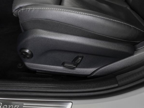 Mercedes-Benz C-Класс IV (W205) Рестайлинг с пробегом 2019 года, цена 3 180 000 рублей, 52453 км, седан, Автокод Объявления