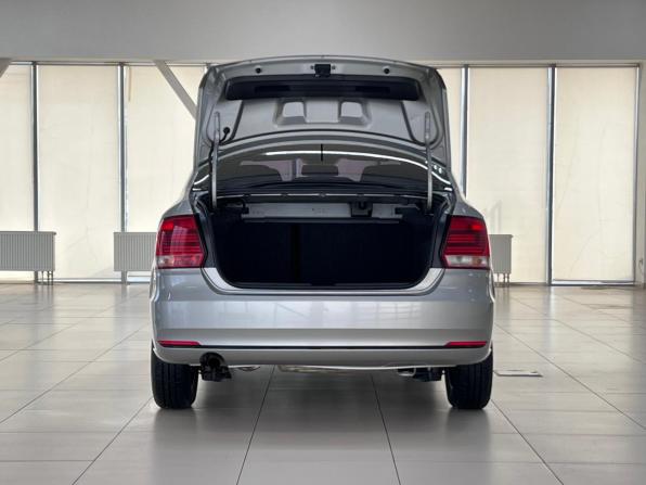 Volkswagen Polo V Рестайлинг с пробегом 2017 года, цена 1 040 000 рублей, 135000 км, седан, Автокод Объявления