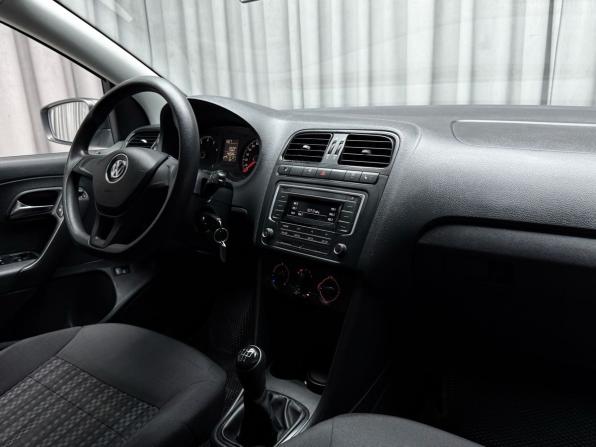 Volkswagen Polo V Рестайлинг с пробегом 2017 года, цена 899 000 рублей, 146000 км, седан, Автокод Объявления