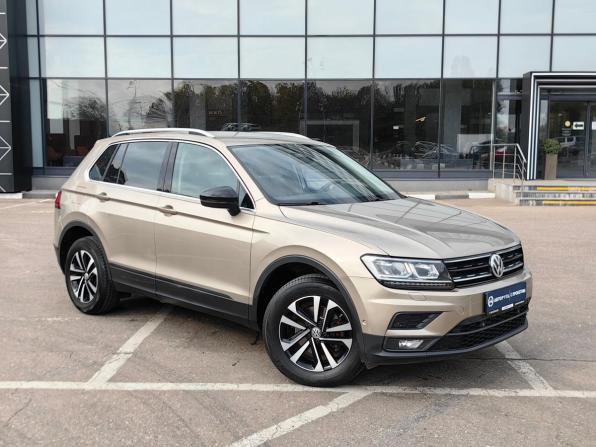 Volkswagen Tiguan II с пробегом 2019 года, цена 2 239 000 рублей, 82000 км, внедорожник, Автокод Объявления