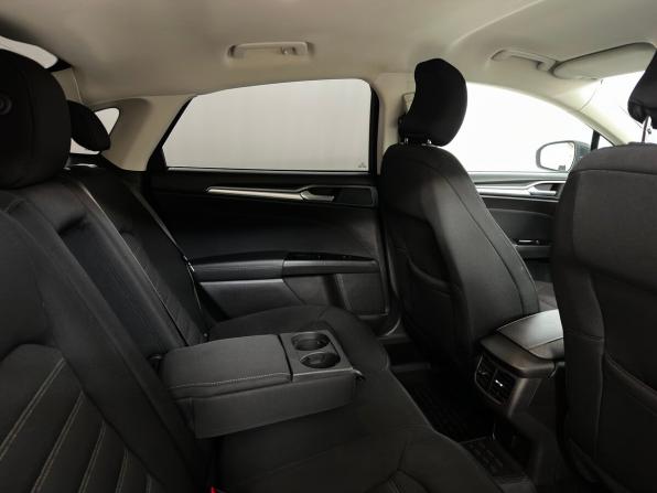 Ford Mondeo V с пробегом 2017 года, цена 1 470 000 рублей, 160044 км, седан, Автокод Объявления