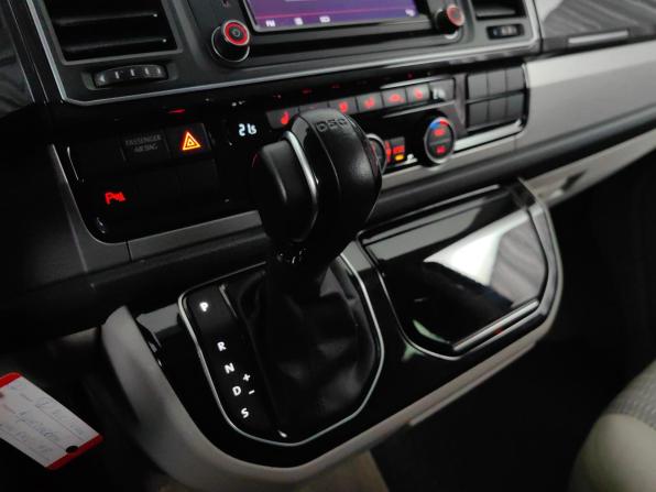 Volkswagen Multivan T6 с пробегом 2015 года, цена 2 860 000 рублей, 175974 км, минивэн, Автокод Объявления