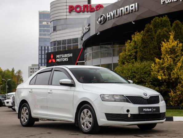 Skoda Rapid I Рестайлинг с пробегом 2019 года, цена 798 000 рублей, 227975 км, лифтбек, Автокод Объявления