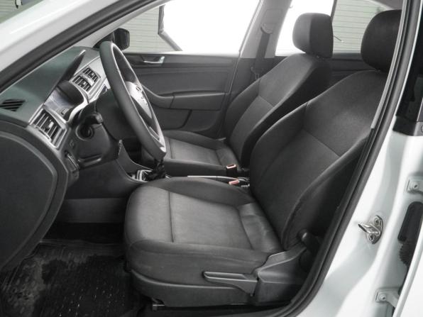 Skoda Rapid I Рестайлинг с пробегом 2019 года, цена 1 060 000 рублей, 114341 км, лифтбек, Автокод Объявления