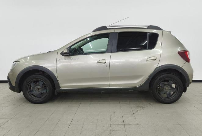 Renault Sandero II с пробегом 2018 года, цена 799 000 рублей, 209225 км, хэтчбек, Автокод Объявления
