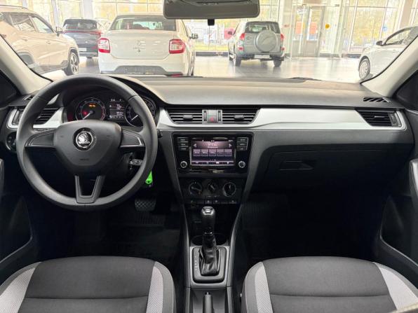 Skoda Rapid I Рестайлинг с пробегом 2019 года, цена 1 448 000 рублей, 75459 км, лифтбек, Автокод Объявления