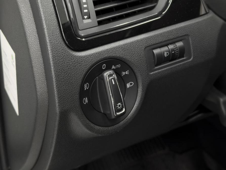 Skoda Rapid I Рестайлинг Ростов-на-Дону  - изображение 14