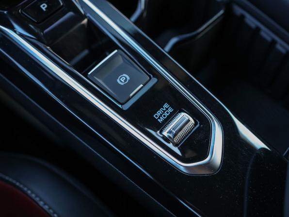 Geely Coolray I Рестайлинг с пробегом 2023 года, цена 2 049 000 рублей, 37746 км, внедорожник, Автокод Объявления