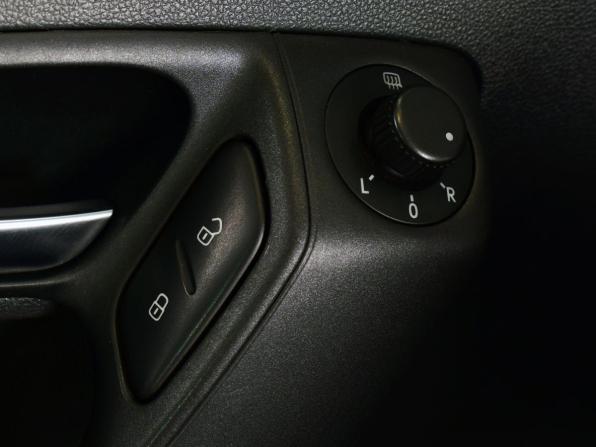 Volkswagen Polo V Рестайлинг с пробегом 2016 года, цена 1 049 995 рублей, 149983 км, седан, Автокод Объявления