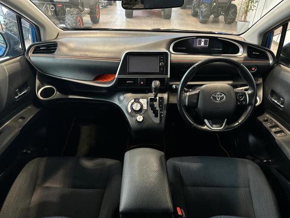Toyota Sienta II с пробегом 2018 года, цена 1 260 000 рублей, 102950 км, минивэн, Автокод Объявления