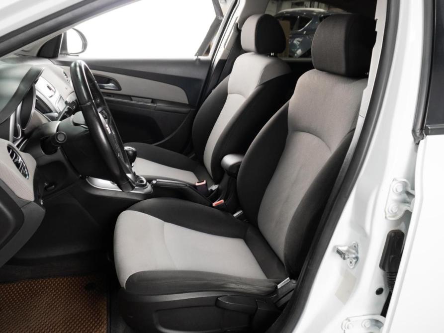 Chevrolet Cruze I Рестайлинг Тюмень  - изображение 10
