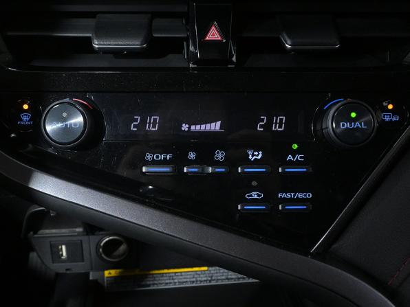 Toyota Camry VIII (XV70) Рестайлинг с пробегом 2021 года, цена 3 055 000 рублей, 122500 км, седан, Автокод Объявления