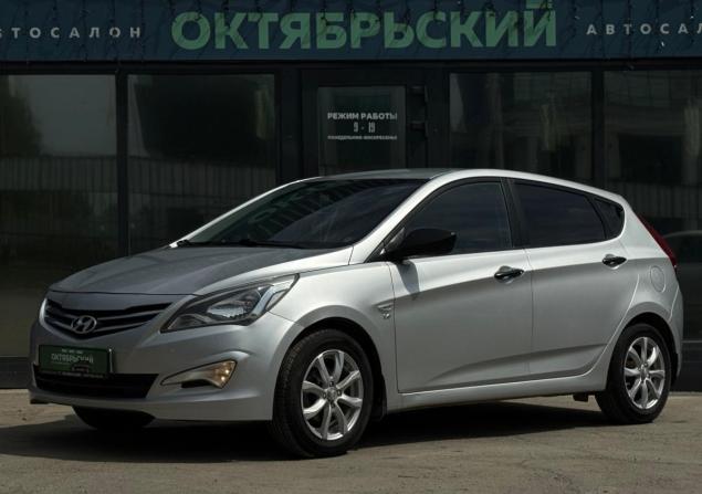 Hyundai Solaris I Рестайлинг с пробегом 2015 года, цена 899 000 рублей, 90000 км, хэтчбек, Автокод Объявления