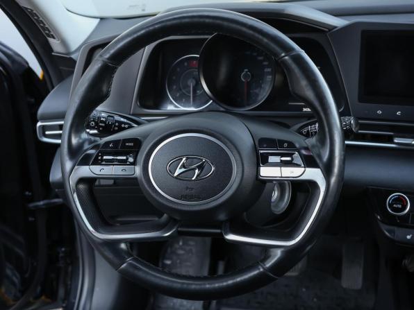 Hyundai Elantra VII (CN7) с пробегом 2021 года, цена 1 298 000 рублей, 343500 км, седан, Автокод Объявления