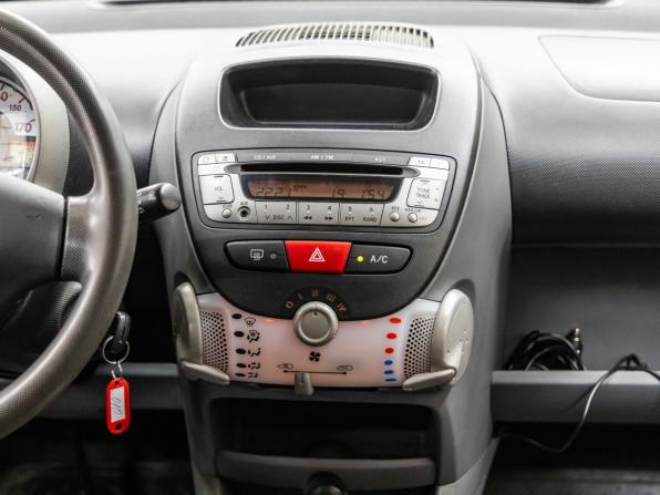 Peugeot 107 I Рестайлинг с пробегом 2009 года, цена 499 000 рублей, 151676 км, хэтчбек, Автокод Объявления