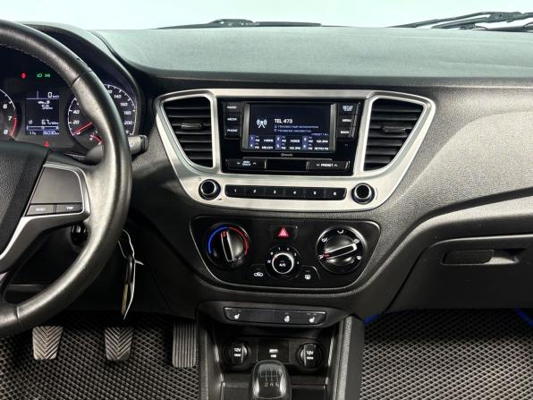 Hyundai Solaris II Рестайлинг с пробегом 2021 года, цена 1 635 000 рублей, 35784 км, седан, Автокод Объявления