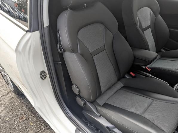 Audi A1 I (8X) с пробегом 2012 года, цена 1 200 000 рублей, 95101 км, хэтчбек, Автокод Объявления