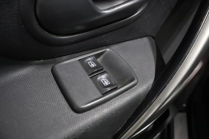 Renault Sandero II с пробегом 2016 года, цена 868 000 рублей, 160174 км, хэтчбек, Автокод Объявления