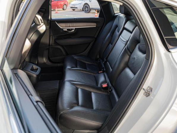 Volvo S90 II Рестайлинг с пробегом 2021 года, цена 3 569 000 рублей, 102383 км, седан, Автокод Объявления