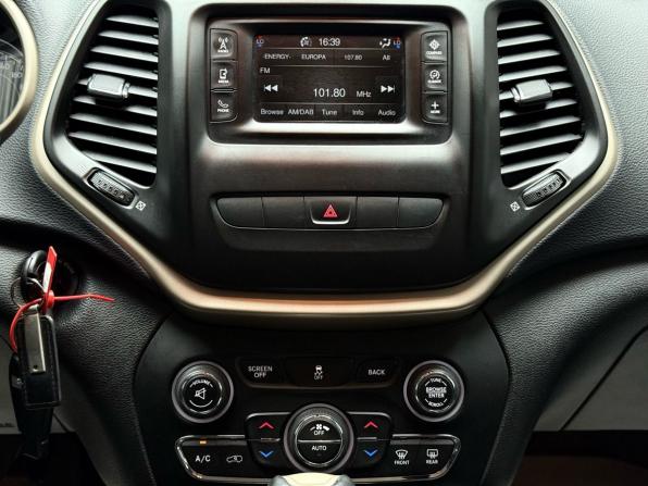 Jeep Cherokee V (KL) с пробегом 2014 года, цена 1 699 000 рублей, 117755 км, внедорожник, Автокод Объявления