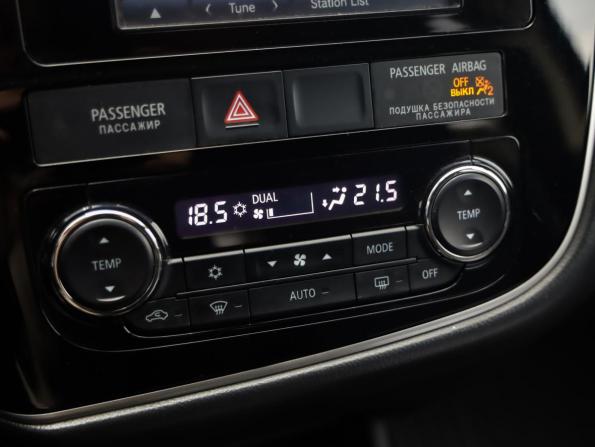 Mitsubishi Outlander III Рестайлинг 2 с пробегом 2016 года, цена 1 969 777 рублей, 108000 км, внедорожник, Автокод Объявления