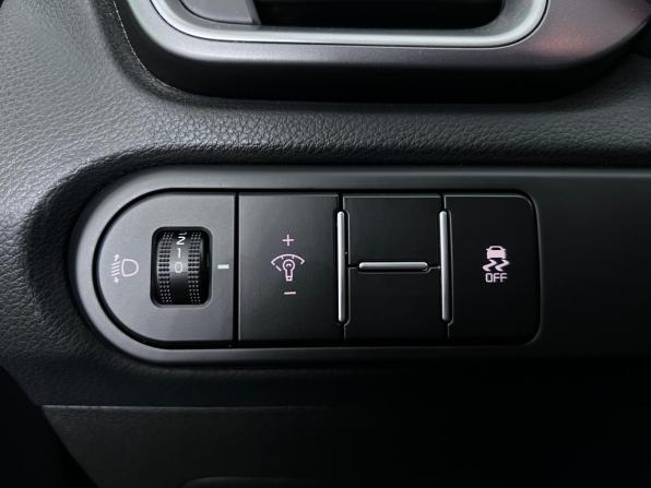 Kia Ceed III с пробегом 2018 года, цена 1 697 000 рублей, 98362 км, хэтчбек, Автокод Объявления