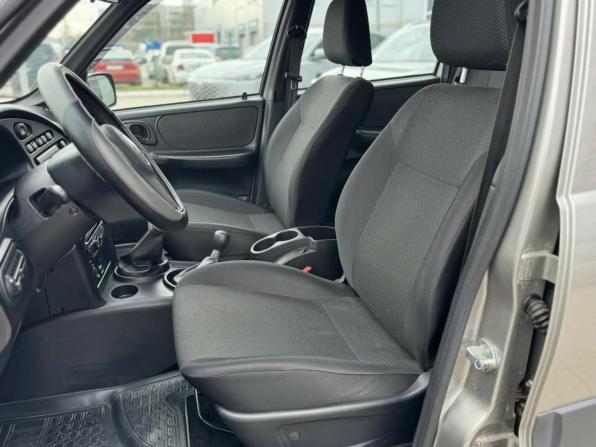 Chevrolet Niva I Рестайлинг с пробегом 2018 года, цена 820 000 рублей, 61100 км, внедорожник, Автокод Объявления