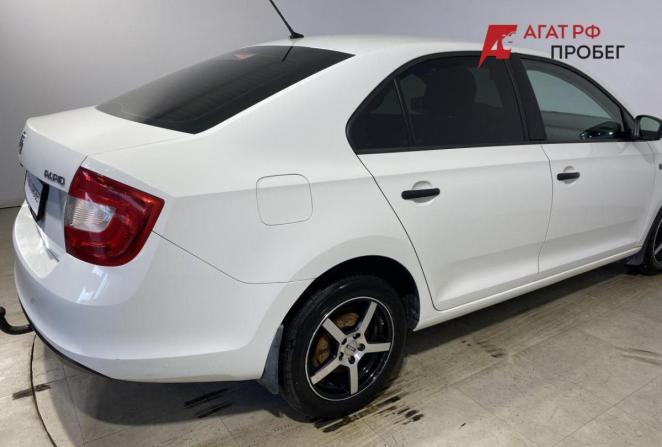 Skoda Rapid I с пробегом 2015 года, цена 790 000 рублей, 218696 км, лифтбек, Автокод Объявления