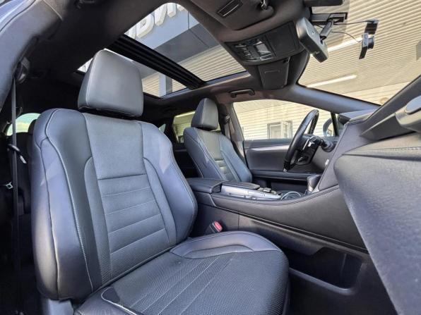 Lexus RX IV с пробегом 2018 года, цена 4 499 000 рублей, 165064 км, внедорожник, Автокод Объявления