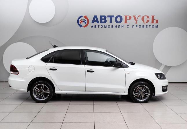 Volkswagen Polo V Рестайлинг с пробегом 2018 года, цена 973 000 рублей, 128649 км, седан, Автокод Объявления