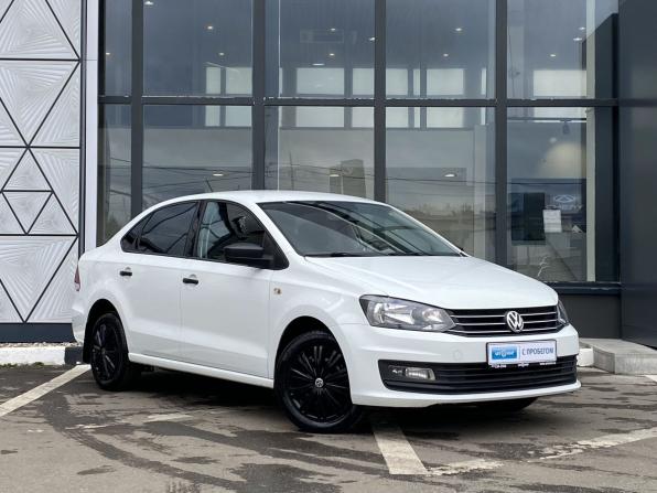 Volkswagen Polo V Рестайлинг с пробегом 2018 года, цена 999 000 рублей, 195543 км, седан, Автокод Объявления