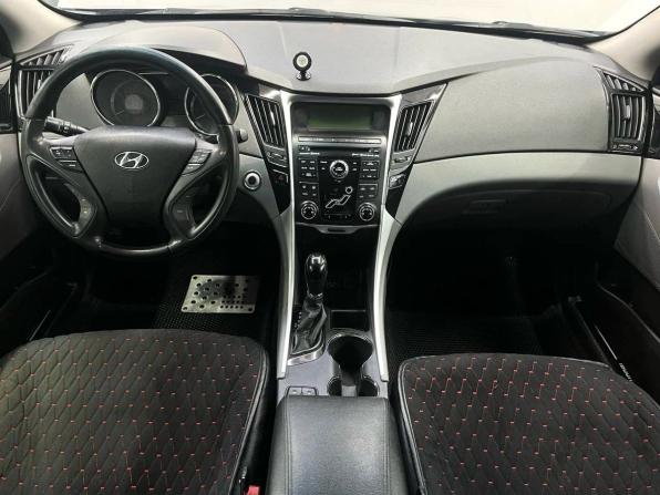 Hyundai Sonata VI (YF) с пробегом 2010 года, цена 1 209 900 рублей, 175600 км, седан, Автокод Объявления