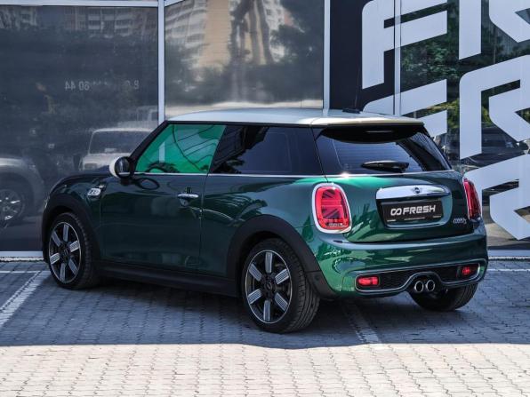Mini Hatch III (F55/F56) Рестайлинг с пробегом 2019 года, цена 2 650 000 рублей, 112551 км, хэтчбек, Автокод Объявления