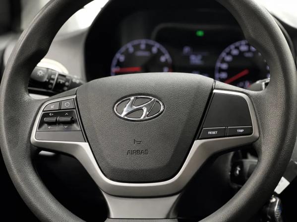Hyundai Solaris II с пробегом 2019 года, цена 1 450 000 рублей, 51900 км, седан, Автокод Объявления