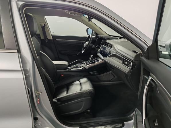 Geely Atlas Pro с пробегом 2023 года, цена 1 990 000 рублей, 63382 км, внедорожник, Автокод Объявления