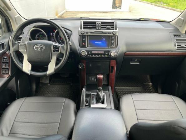 Toyota Land Cruiser Prado 150 Series Рестайлинг 1 с пробегом 2017 года, цена 3 939 000 рублей, 158030 км, внедорожник, Автокод Объявления