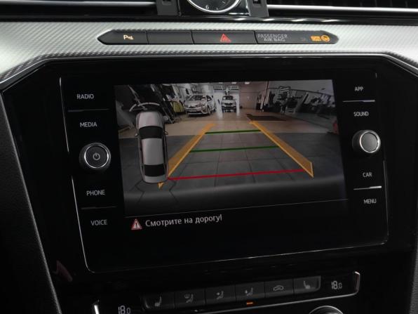 Volkswagen Passat B8 с пробегом 2018 года, цена 2 389 000 рублей, 130523 км, седан, Автокод Объявления